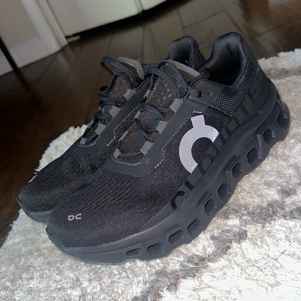 On CloudMonster running shoes. Men’s 11
